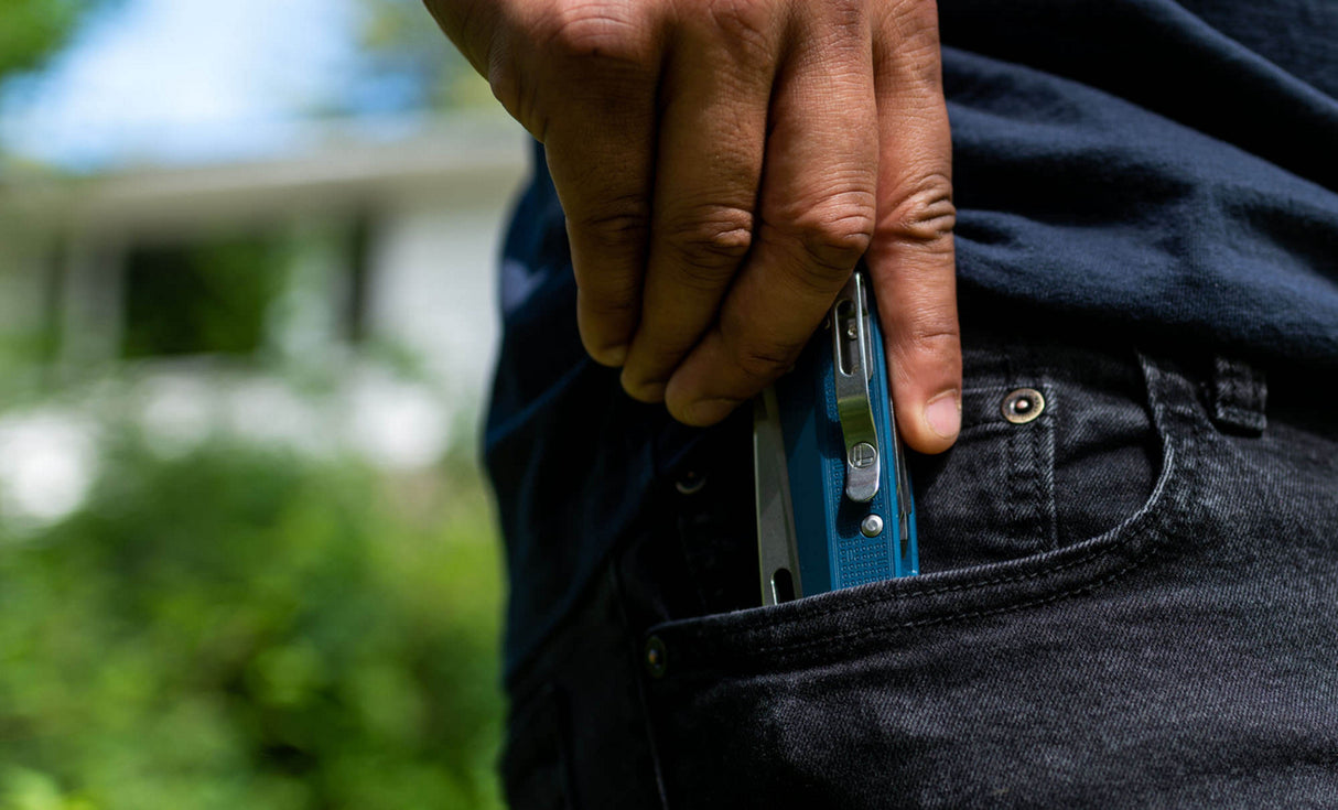 Translation missing: en.pulling out K2 from a pocket