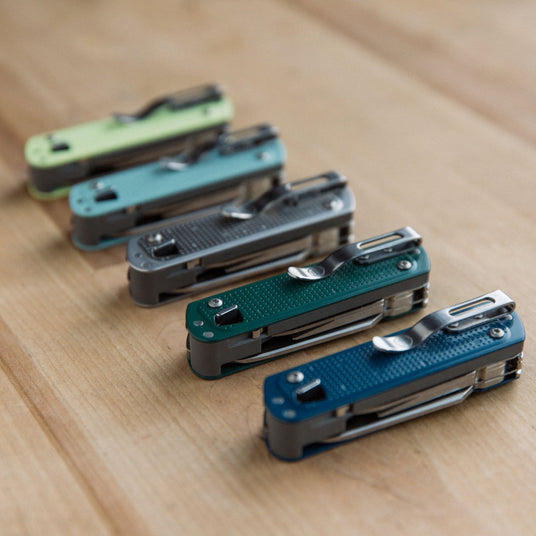 Translation missing: en.FREE T4 in 5 different colors on a table