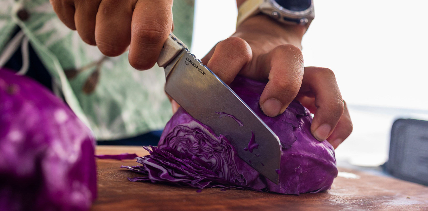 Rustle being used to cut red cabbage